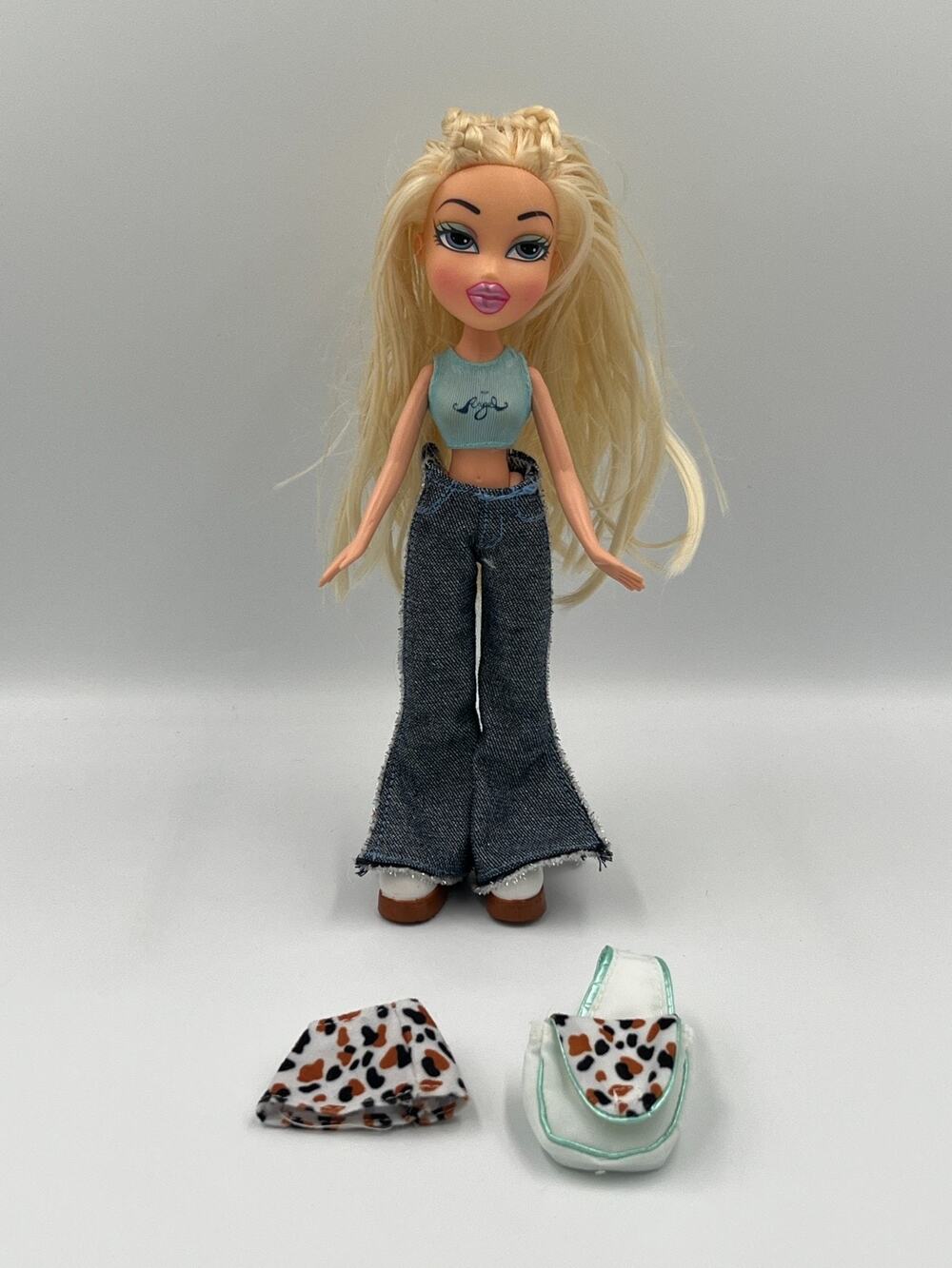Bratz Cloe Blonde Fashion Doll 2001 MGA Entertainment